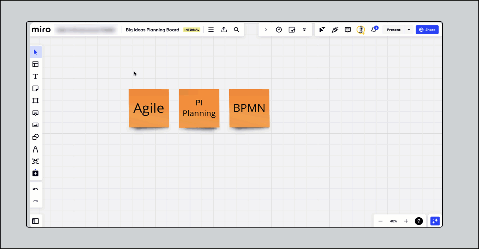 Summarizing sticky notes from the context menu with Miro Assist.gif