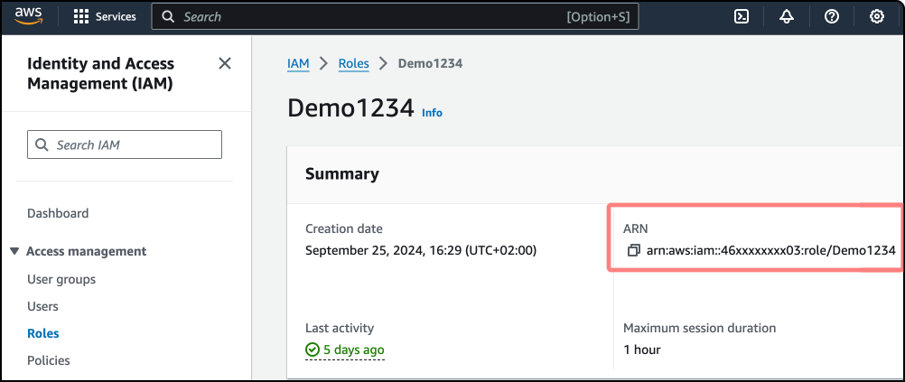 AWS の ARN フィールドはどこで確認できますか